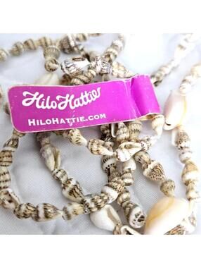 Hilo Hattie Natural Seashell Lei Necklace NWT